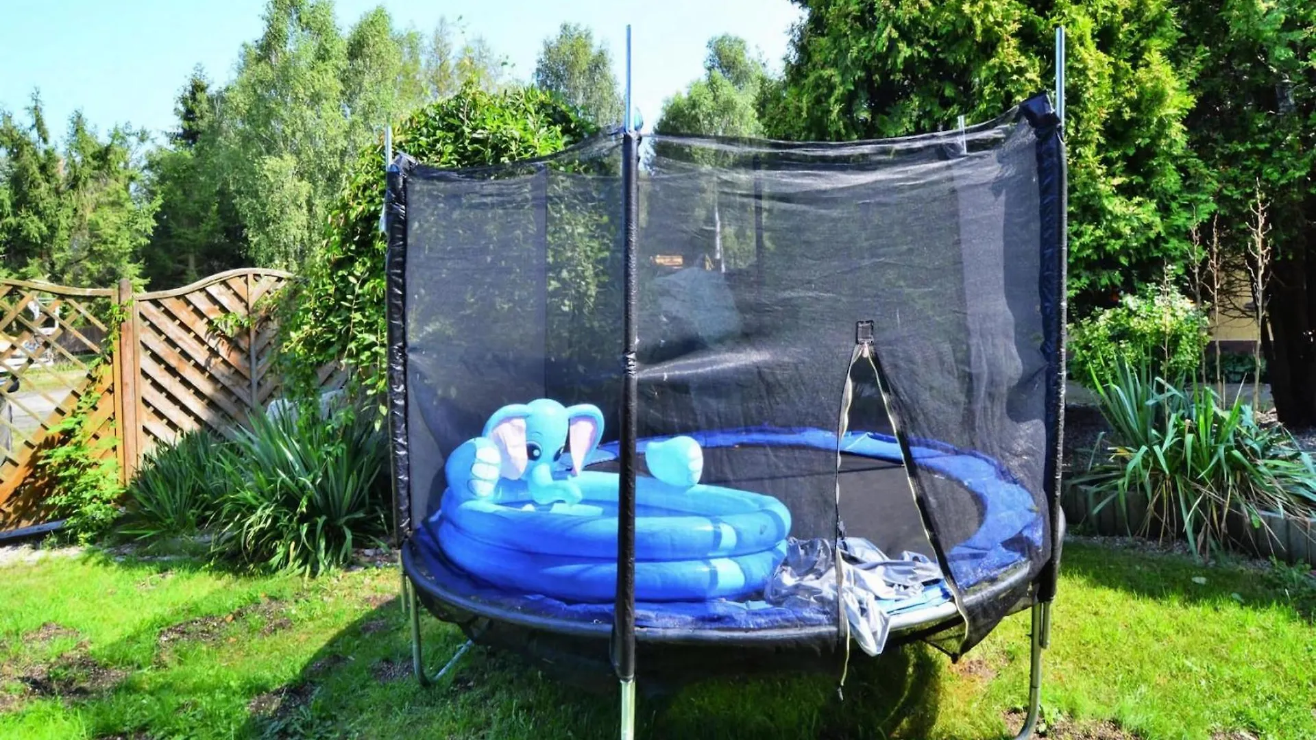 Comfortable Holiday Home With Garden, Kolobrzeg
