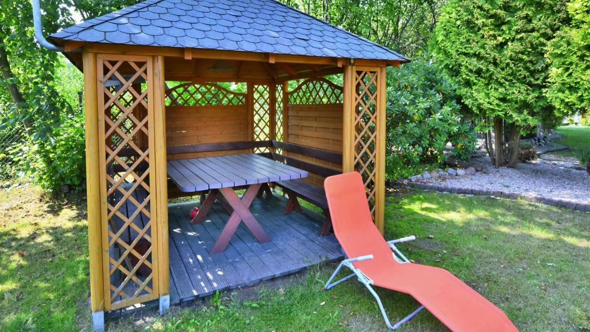 Comfortable Holiday Home With Garden, Kolobrzeg Poland